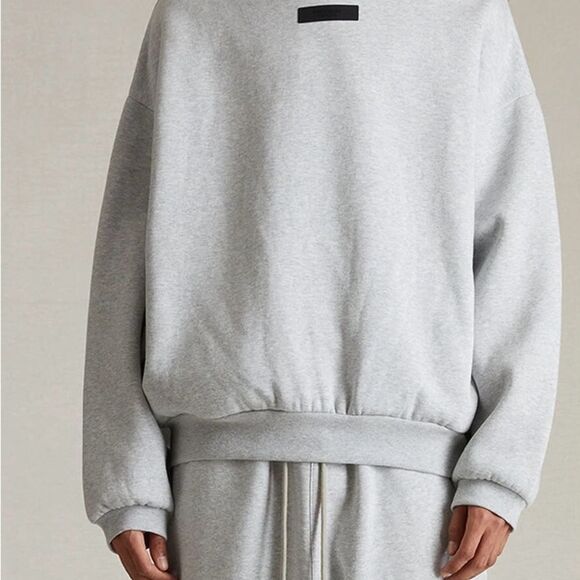 FEAR OF GOD ESSENTIALS LIGHT HEATHER GREY CREW NECK SWEATSHIRT NWT SIZE L - Picture 2 of 6